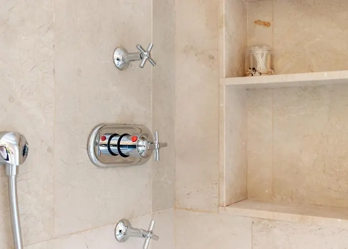 Bilbao Costa By Aston