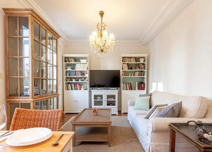 Bilbao Costa By Aston